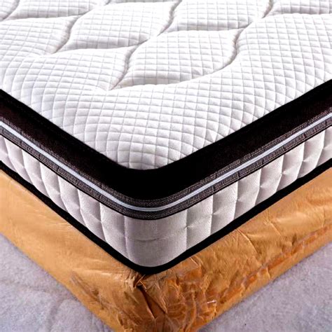 This shape, which looks like an egg carton, gives these toppers some unique properties when it comes to supportiveness, comfort, and. Full Size Egg Crate Mattress Pad - Bluestone 2 In Egg ...