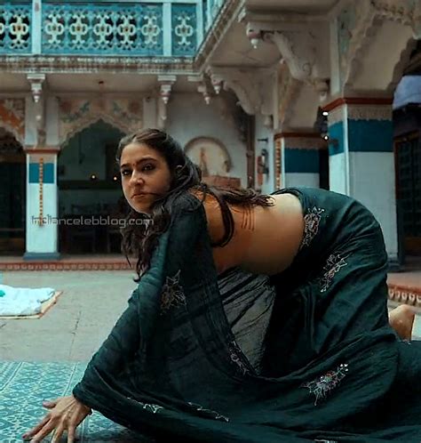 Sara Ali Khan Hindi Movie Atrangi Re Hot Saree Cleavage Pics Hd Caps