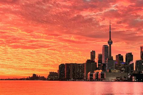 Last night's sunset in Toronto might have been the most spectacular of 