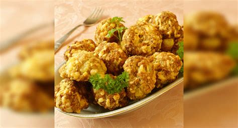 Here are 4 delicious recipes for homemade chicken sausages. Fried Cheese Balls with Sausage Recipe: How to Make Fried Cheese Balls with Sausage Recipe ...