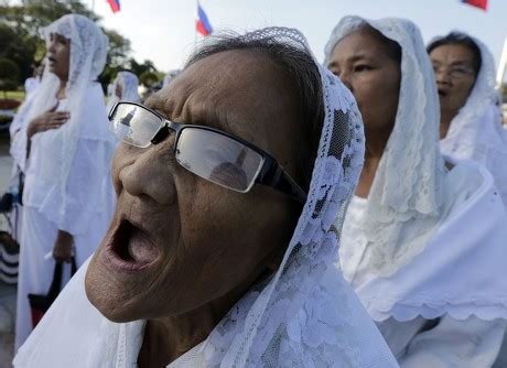 Filipino Devotees Pray Front Monument National Editorial Stock Photo