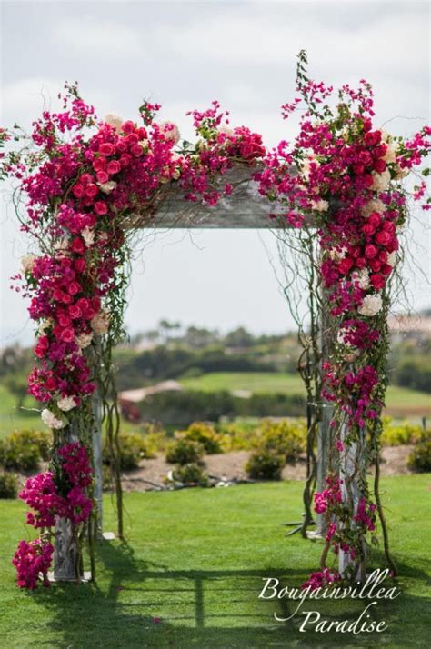 Love The Flowers Bunched Up And Color Scheme Trendy Wedding Summer