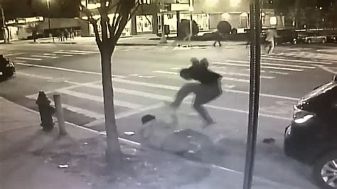 Man Seen On Video Beaten To Death In Nyc For 1 — And No One Stops To Help Nbc New York