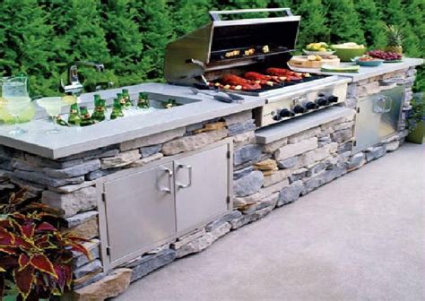 Small outdoor diy kitchen with grill. Kitchens: Fabulous And Exciting Diy Outdoor Kitchen Kits ...