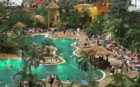 The following is a list of notable water parks in the world sorted by region. Inside the Biggest Water Park in the World | Travel + Leisure