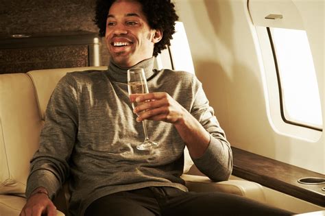 Heres Why You May Feel Drunker When Consuming Alcohol On An Plane Life