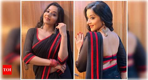 Photos Monalisa Flaunts Her Envious Figure In A Backless Blouse Bhojpuri Movie News Times