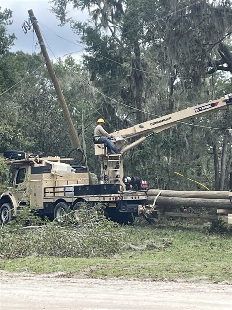Singing River Electric Sends Linemen To Suwannee Valley Electric To Aid
