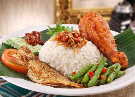21,921 likes · 35 talking about this. 19 Nasi Lemak In Singapore With Good Sambal, Crispy Fried ...
