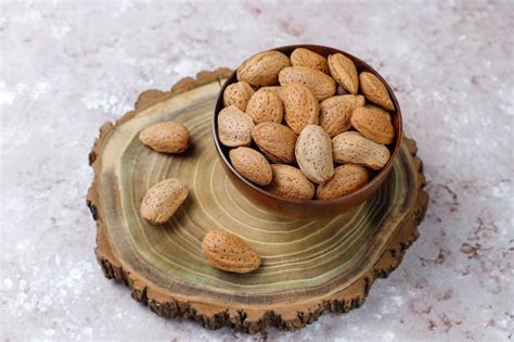 Free Photo Raw Fresh Almonds With Shell