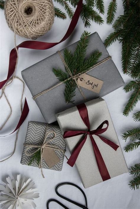 Buat kamu yang merayakan natal, pasti sudah menyiapkan kado khusus untuk orang terkasih. Ide Kreatif Natal - Ide Kreatif