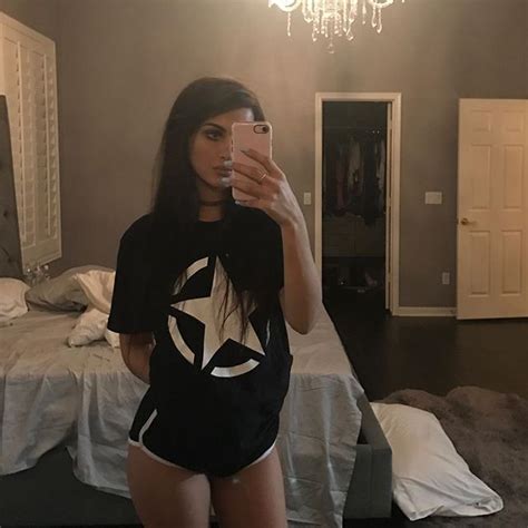 My Hand Is In My Belly Button Sssniperwolf Hottest Female Celebrities Gamer Babe