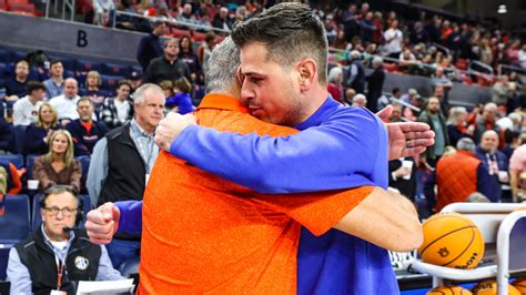 Bruce Pearl Shares What He Told Florida Before It Hired Todd Golden