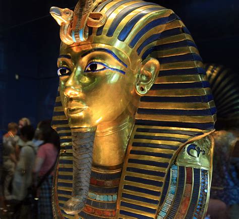 Tutankhamuns Burial Mask Damaged Irreversibly