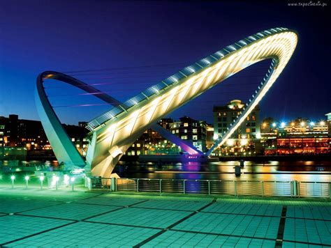 Gateshead Millennium Bridge Design And Pictures