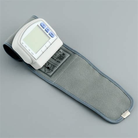 Currently, the best blood pressure monitor is the lazle bp machine. Hospital Diagnosis Machine Digital Electric Blood Pressure ...
