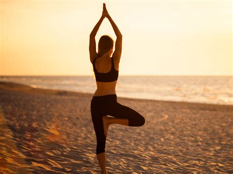 Yoga is the best exercise for your physical and mental health. 3 essential yoga poses worth doing daily - Easy Health Options®