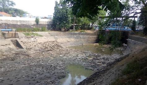 Sungai besi, 57000 pasir puteh. Ini Alasan Balai Besar Sungai Cisadane baru akan perbaiki ...