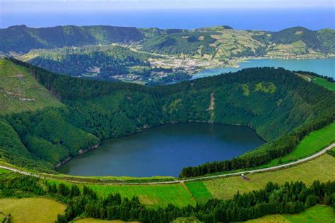 Green Volcanoes 15 Days Geo And Photo Tour To The Azores Islands
