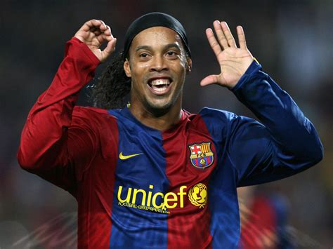 Famous Sports Personalities Ronaldinho Brazilian Best Footballer