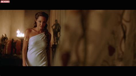 Angelina Jolie Desnuda En Alexander