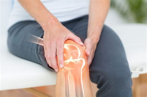Pain Behind Knee Heres What It Could Mean The Healthy