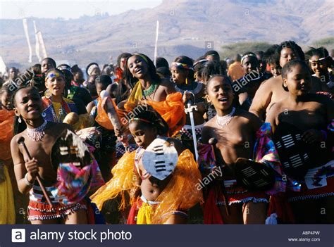 Zulu Reed Dance Fotos E Imágenes De Stock Alamy