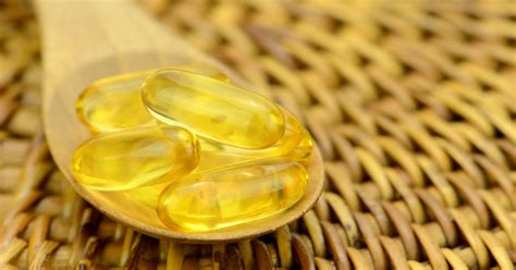 Vitamins e and c go well together because, in tandem, they are more effective at protecting hair and skin from damaging our expert agrees: How to Rub Vitamin E on the Scalp to Promote Hair Growth ...