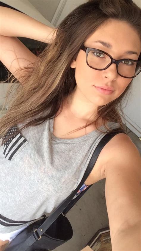 Erinashford “sup My Tumblr My Private Blog ” Beautiful Face Girls With Glasses Cute Girl Face