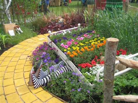 Wonderful Whimsical Fairy Garden Ideas And Decors Picture 35 Backyard