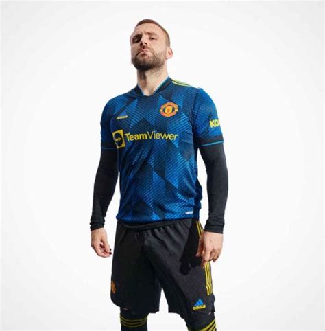 Manchester United New Third Kit For 2021 22 Bbc Sport