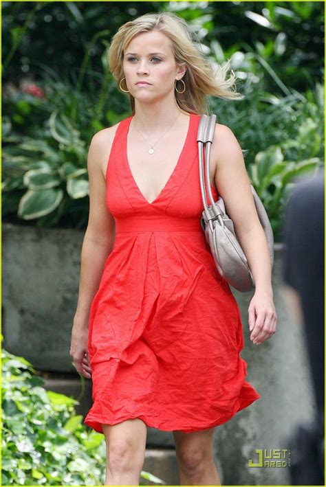 Reese Witherspoon Is A Drug Dealer Photo Reese Witherspoon Photos Just Jared