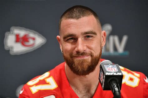 travis kelce s ex gf accuses him of cheating but sources deny claims citizenside