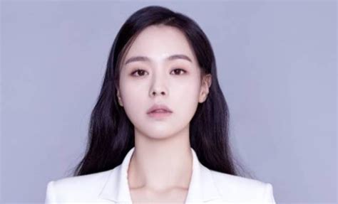 Choi Yoon Ra Biodata Profil Fakta Umur Agama Pacar Film