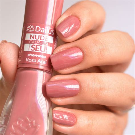 Esmalte Rosa Açaí da Dailus Esmalte nude rosado coringa e tendência