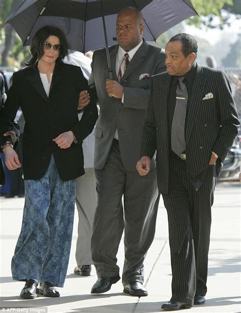 The king zilla proudly presents: Michael Jackson's father Joe 'left blind after suffering ...