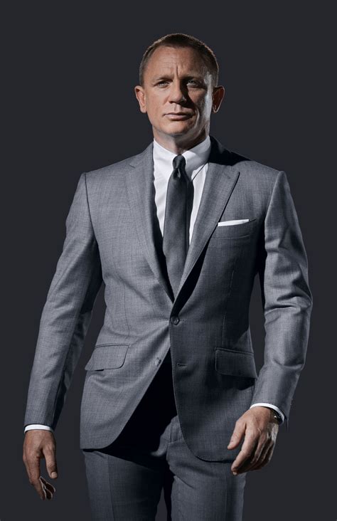 In addition, his film acting credits also include such features as layer cake, defiance, lara croft: Daniel Craig vuelve a interpretar al Agente 007 James Bond ...