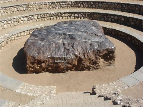 Meteorite Largest To Hit The Earth Picture Of Hoba