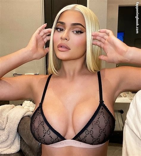 Kylie Jenner Kyliejenner 2 Nude OnlyFans Leaks The Fappening