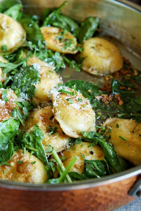Toasted Garlic-Butter Ravioli with Spinach | Recipe ...