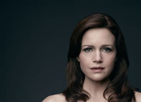 Carla Gugino To Star In Crime Thriller Series ‘leopard Skin For Agc