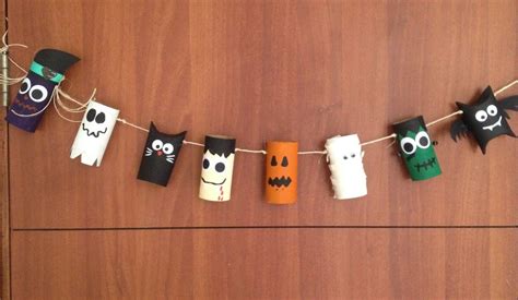 Especial De Halloween Banner Con Rollostubos De Papel Reciclados Para