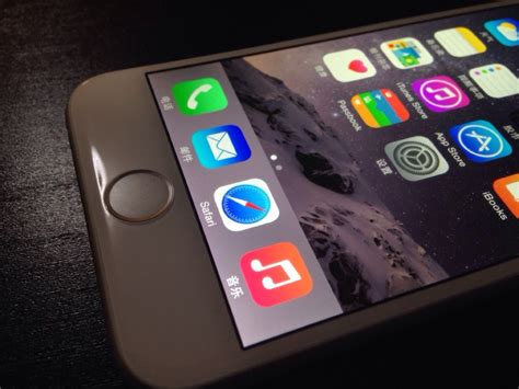 Real Or Fake Alleged White Iphone 6 Shown In Videos