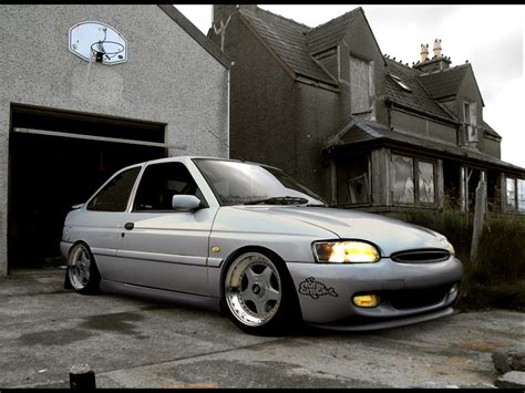 Ford Escort Zetec 01 By Dxprojects On Deviantart