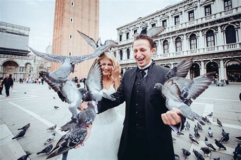 Humor At Venice Wedding Photography Venice By Irina Lackmann