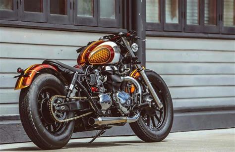 Cool Custom Bonneville With Images Bobber Triumph Bobber Motorcycle