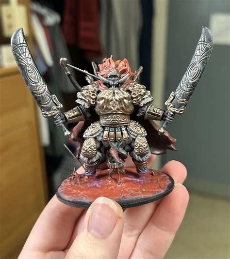 My boyfriend painted a figure of General Radahn for me 🥰💕 : r