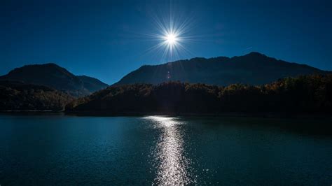 Sunny Day 4k Wallpaper Daytime Landscape Sun Rays River Mountains