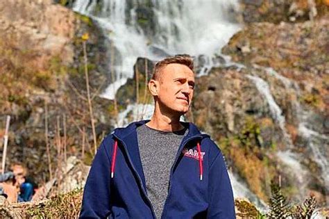 > alexej nawalny hatte sich mit seinem team hier in den erst im november eröffneten black forest studios einquartiert, um seinen enthüllungsfilm „ein palast. Nawalny in Ibach: "Der richtige Ort zum Erholen und Kraft ...