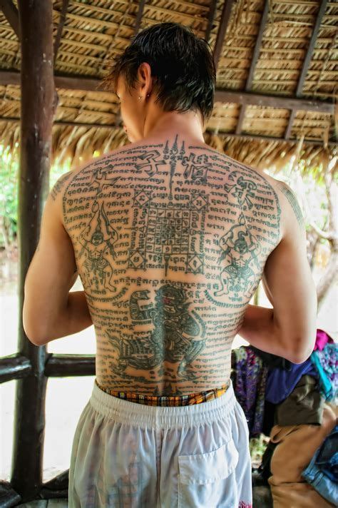 Muay Thai Tattoo Symbols And Meanings Sak Yant Tattoo Thai Tattoo Traditional Thai Tattoo